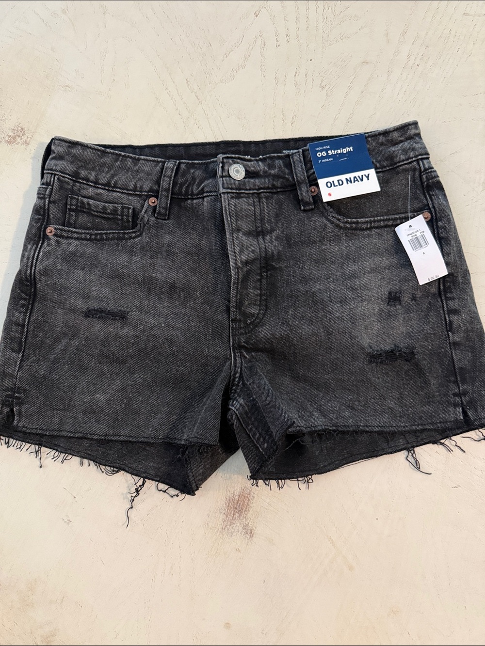 Old Navy high rise OG straight black frayed hem denim shorts sz 6 NWT